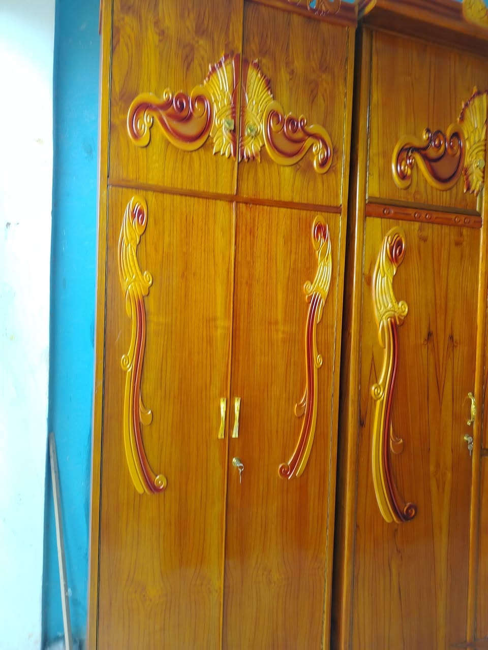 غرفة نوم ٦باب طابقين صاج السعر شغل درجة أولى ظهر جرجوبة السعر ٨٠٠ الف بعقوبة وبيها مجال بعقوبة كاطون شارع أبو رباح مجاور مرطبات السيد *********** مزاد ابو كرار الغريباوي
