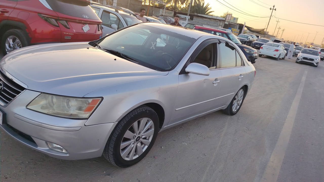 السلام عليكم سوناته 2009 رقم بغداد كير او مكينه كفاله تخم تاير بيه اربع قطع بدون دواخل  + فتحه السعر 115$ بيه مجال قليل مكان السياره بابل سدة الهنديه رقم الهاتف ***********
