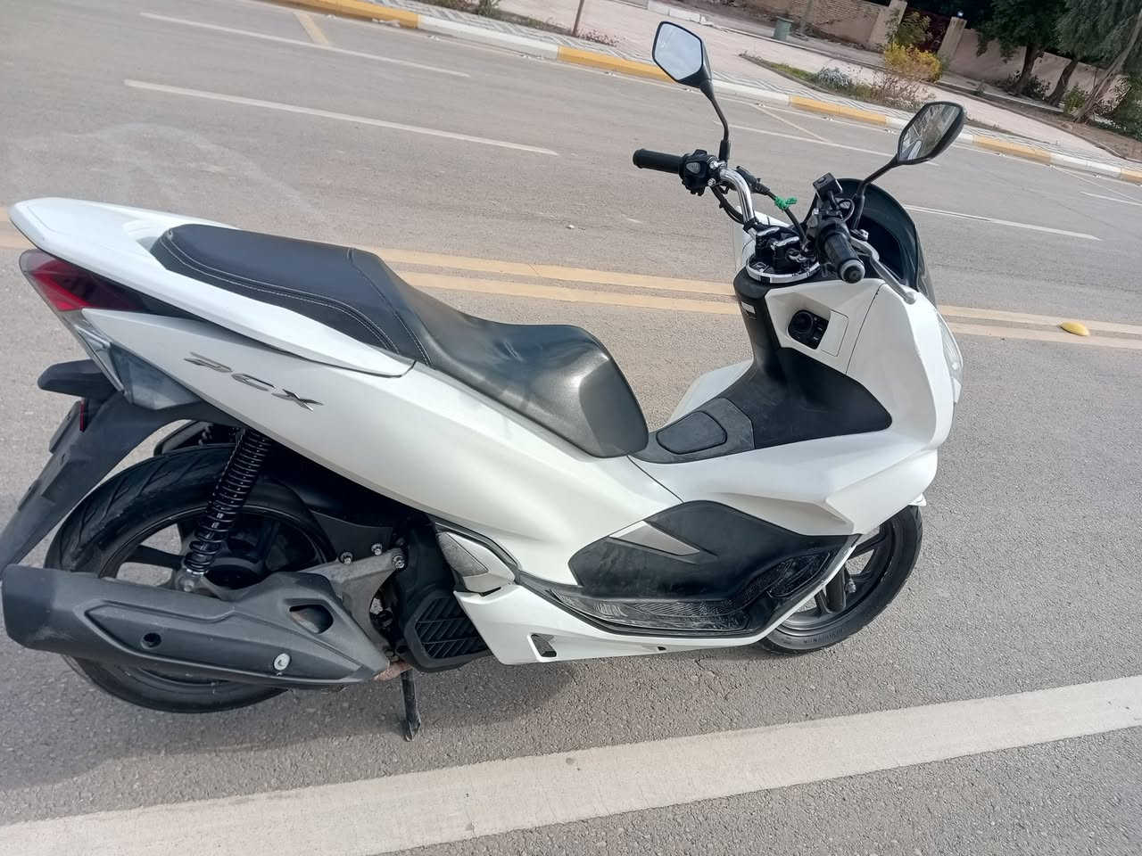 سلام وعليكم بي سي اكس جيل ثالث كفاله عامه
دراجه خير من لله مكينه معدل شعله كهربايات كله شغاله حساس زدحام تدافئه يدات لايت عالي وناصي دبل شاره 

مكينه ناعمه قفل جنطه درجه ما بيه نقص ربع ما ذب عليه دراجه مكانه كوت الاسفسار على رقم بي وتساب او خاص *********** دراجه معروضه 2500وبيه مجال
