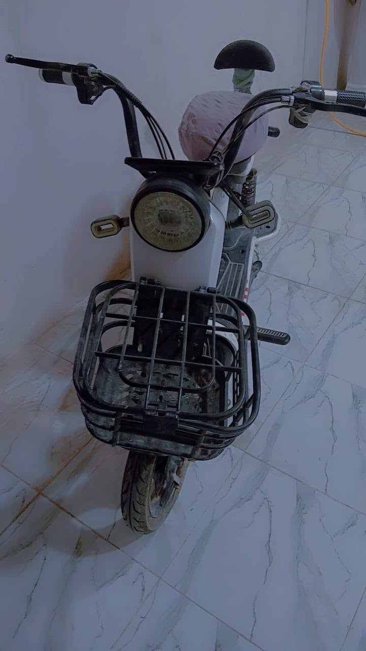 ١٢٥للبيع كلشي مابيه ***********

