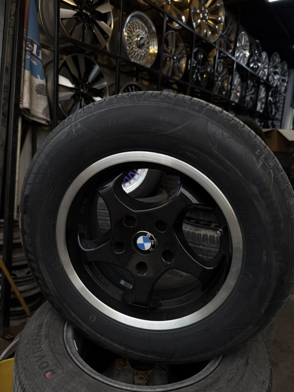 ويل أم فايف أصلي – قياس 15
تخم تاير جديد | إنتاج 2025

📍 بغداد – حي العامل – شارع 7 نيسان
📞 واتساب: ***********
🚚 توصيل لجميع المحافظات
