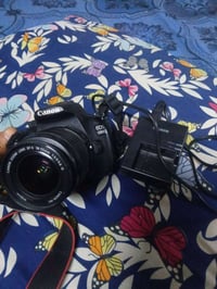 كانون 1200D ملحقاته شاحنه ورام  وحقيبه مال نيكون  عنوان بغداد  0771559...