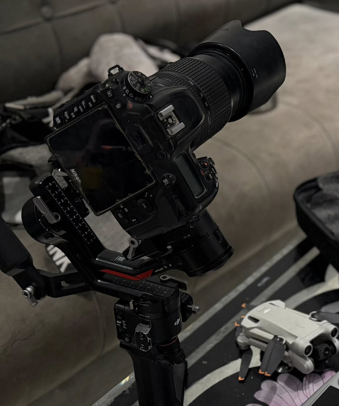 Nikon D7500
للبيع 
مع عدسة 18-140 أصلية 
وعدسة 70-300 SIGMA DX
الكاميرا نضيفة كلش مجرد شخطة الشاشة 
الشاشة لمس متحركة والكاميرا كلش كلش جديدة
***********
