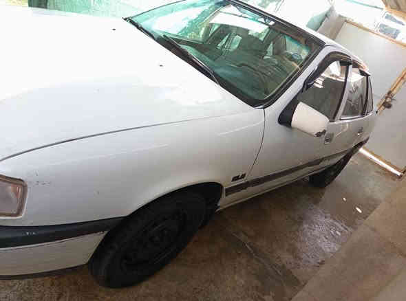 أوبل فكتر موديل 91سنوي جديد هزه جديد سيارة بدون صبغ كول بلادي بدون خياس كير محرك بل شرط محرك 16 قايش عرض باور قفل مركزي سيارة بدون مصرف كوله جديد سعر 37 مكاني طوز *********** طوز
