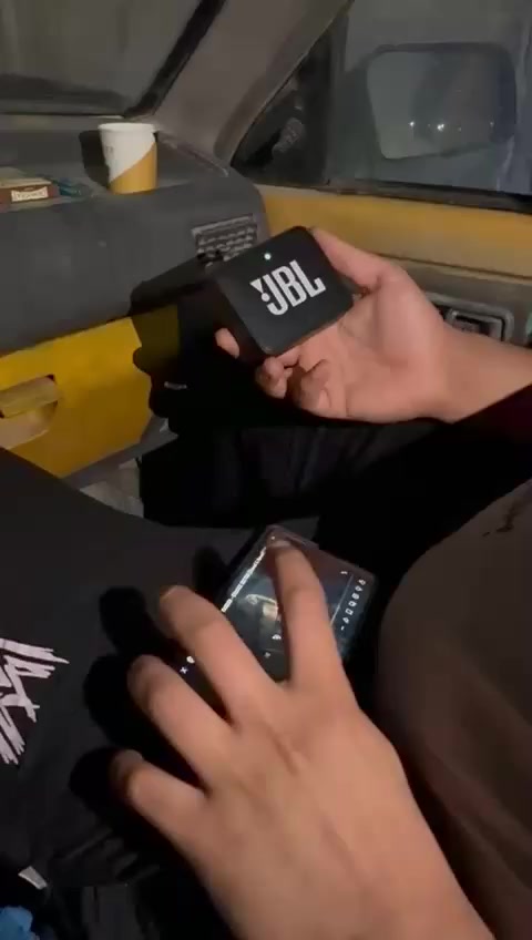 سماعه ماركه JBL GO 2 اصلي
وليس تقليد الصوت ما واضح قوته بل فديو


**إذا كنت صاحب هذا الإعلان وتريد حذفه لأي سبب، رجاءا أرسل رسالة إلى الدعم الفني**