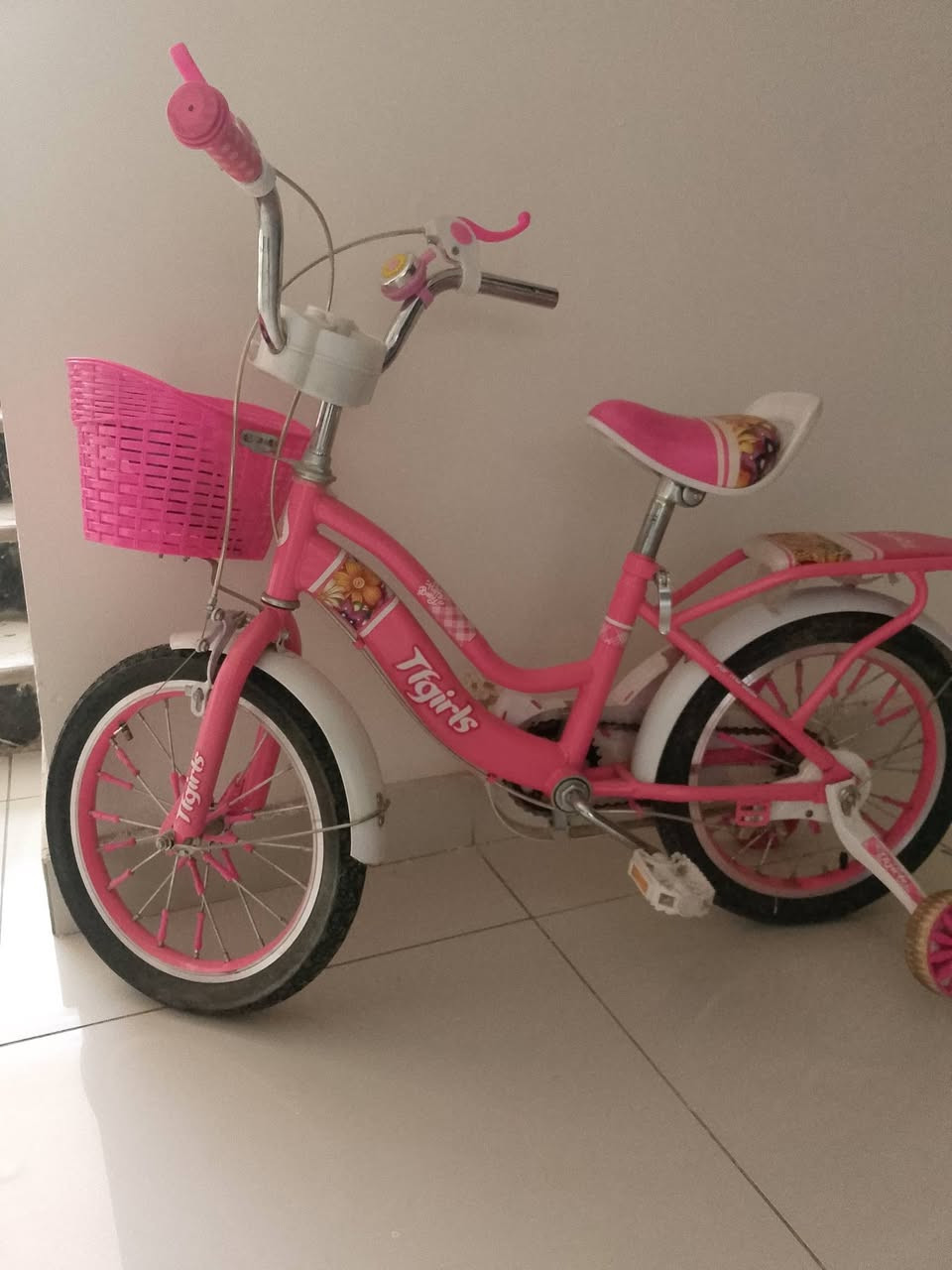 بايسكل بناتي جديد إستخدام قليل حجم 14 للبيع السعر 50 المكان السيدية مجمع المحبه السكني


**إذا كنت صاحب هذا الإعلان وتريد حذفه لأي سبب، رجاءا أرسل رسالة إلى الدعم الفني**