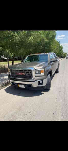 السلام عليكم جمسي سيرا موديل ١٤ جاهزة تبريد ثلج صدر جديد شاشة كبيرة محرك ٦ سلندر باب خلفي كبير سيارة مصبوغة عام اثر جراد فقط وارد امريكي حادثه جاملغ جهة القبق ومصلح فقط *********** 👍
