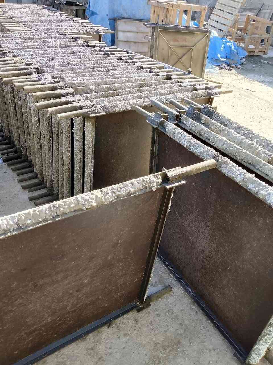 قوالب أشتايگر للبيع ٣ونص 
بغداد الكماليه 
العدد/١٩٠
م /***********
م/***********
