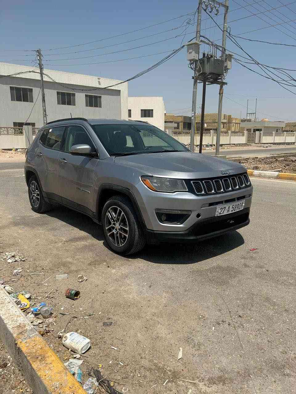 جيب كومبارس 2017 الشكل الجديد
السياره لمتد فول من عدا فتحه 
وارد امريكي 
الحادثه جاملغ وبنيد مع تبديل باب السياق في الداخل
المكان ذي قار / الناصرية 
السعر 120$
للتواصل الاتصال على رقم الهاتف 
*********** ناصرية, ذي قار
