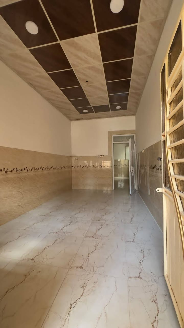 السلام عليكم بيت يجار حي السماح الاساتذه غرفه هول مطبخ صحيات وستقبال بناء 🏢 حديث فول فول موقع مميزه مساحه 100 طابق واحده قريب على الشارع العام قريب على المستوصف والمدارسه التواصل مع مكتب صفوان السنجاري سقق الخظراء او على الارقام التالي ***********اسيا ***********
