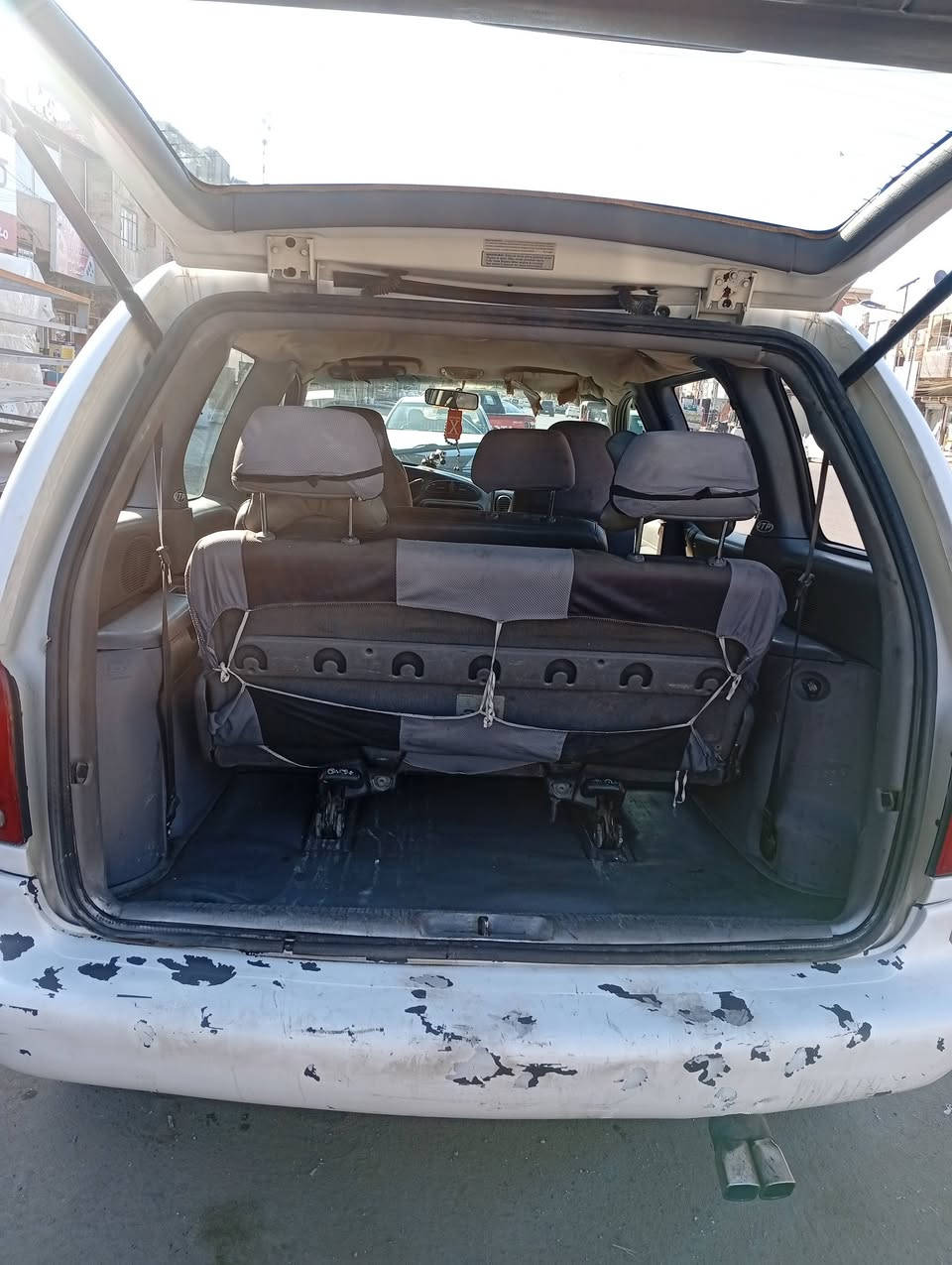 زوج موديل 99 قطر الصبغ ما بيها كهربائيات كلها شغاله رقم انجليزي بغداد باسمي ناقصه مستب مكانه بغداد بالبياع ـ*********** سعر ب 45 وبيها مجال
