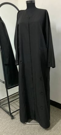 عباية • اسود فحم • قياس ٤٤/٤٦/٤٨