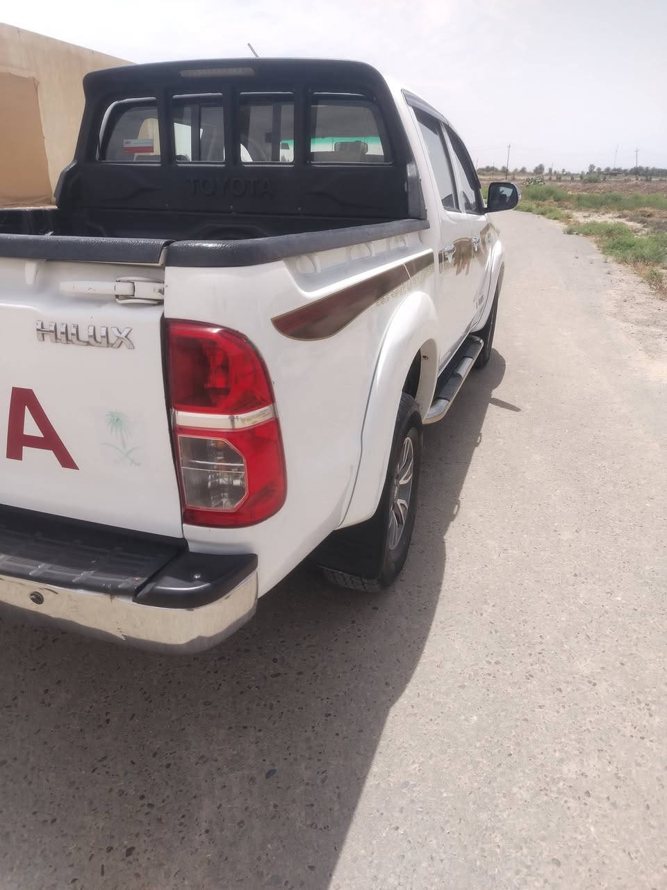 ك@. 
هايلوكس فرويل 14سعودي كير عادي 

رقم قادسيه جديد 
كفالة عامه 

رمك
مكان سياره ديوانيه 
***********
