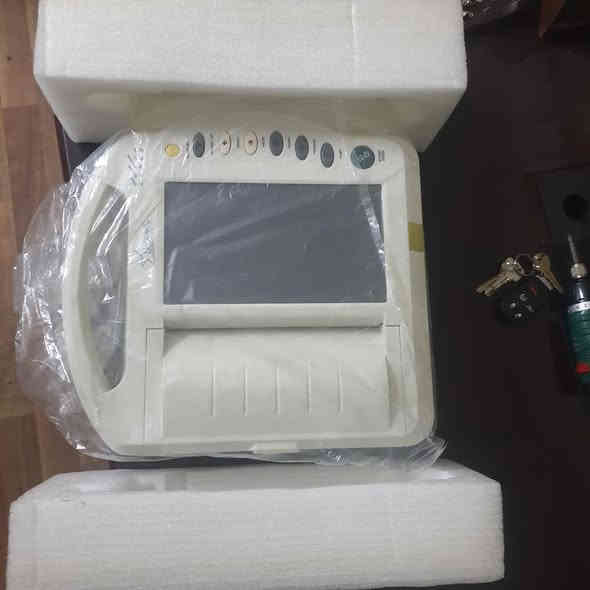 جهاز تخطيط القلب . نمساوي 12 جنل جديد بسعر ممتاز جدا 1700$ 
***********
