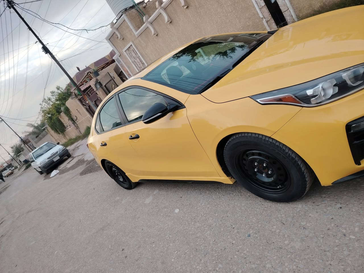 السلام عليكم كيا فورتي للبيع 2021 سياره فول مواصفات سياره خير من الله الكيراي توني  بدلته ايتي سياره باسمي منظومه غاز تخم تاير جديد ما ناقصها اي شيء السعر 155 رقمي*********** المكان بسمايه مجمع الحسان السكني
