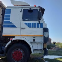 سكانيه البيع مكينه 12ونص كير 5/5شاصي مكفول تخم تاير باتريد جديد 078030...