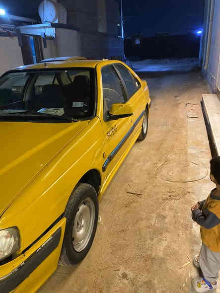 سلام عليكم بيجو بارص موديل 15 كير مكينه فرنسي خير من الله الحداديه نضيفه ما اندل راعيها سعر 28 وبيها مجال للطيبين متواجد فيس واتساب ***********
