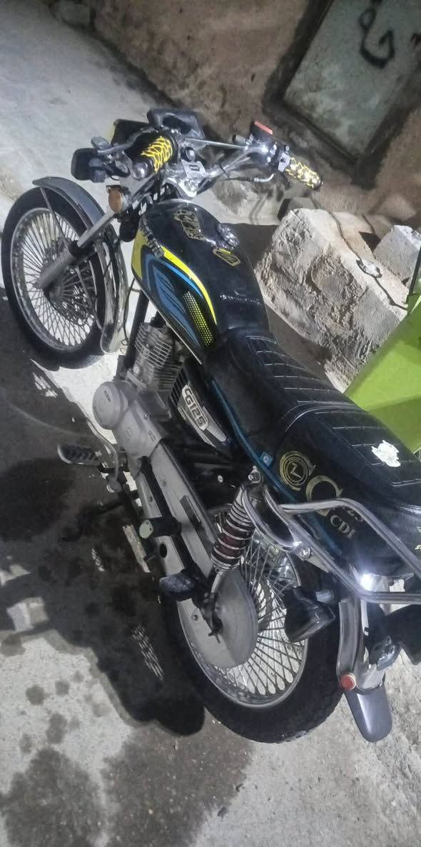 سلام عليكم
تيكر للبيع موديل 25
مكاني تقاطع الوجهيه 
***********
