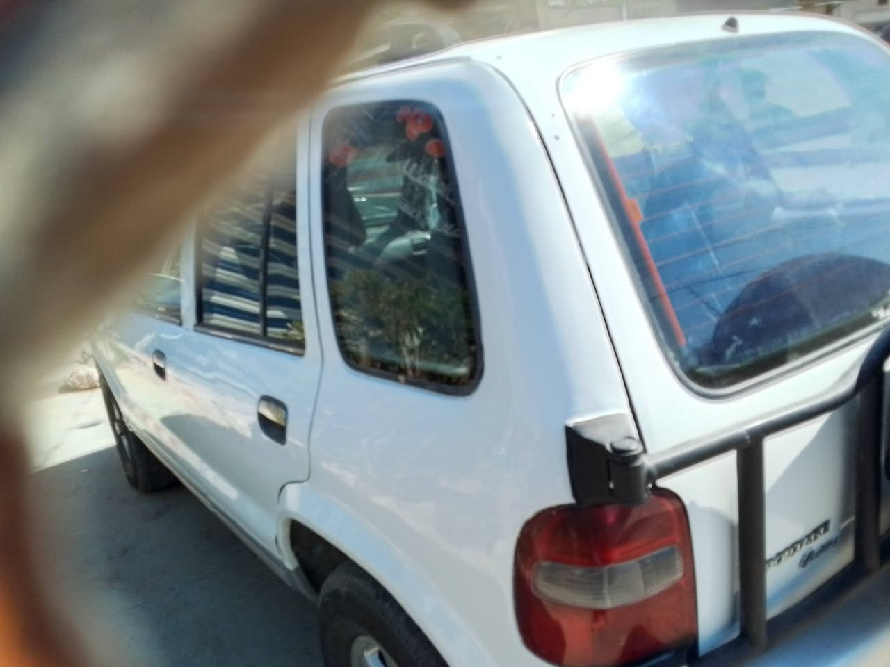 كيا سبورتج 1996 السعر 47 مصبوغه عام للجماليه بغداد الحبيبية رقم ***********
