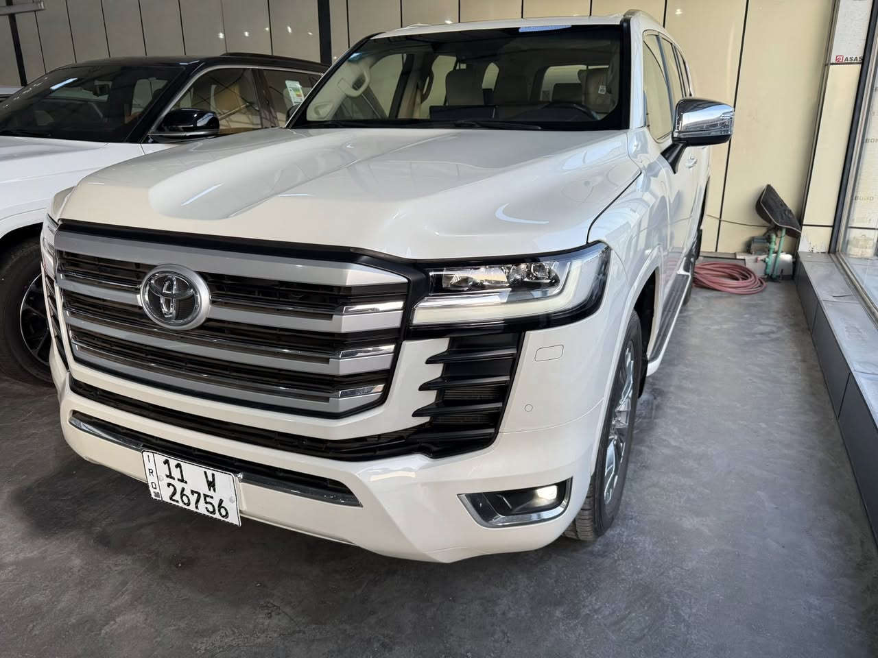 سلام عليكم
لاندكروز vx توين تيربو موديل 22
مكفكوله من الصبغ والبارد والتبديل
مواصفات السيارة 
بصمه تشغيل وابواب
فحته سقف
اشارة تعقبيه لد نهاري
مري جانبيه نيكل اصلي
كشنات كهربائيه تدفئة تبريد خلفي وامامي 
كشنات الخلفيه مال سبعه راكب كهربائيه 
رادار امامي خلفي 
توقف ذاتي 
كرسي السائق خزن ميمري 3 وظعيات
جنطه كهرباء 
خمس بصمات 
تشغيل عن بعد 
شاشه اعطال 
3 شاشات
دشبول ليزري
تحويل مباشر
مكان السيارة معارض البياع 
السعر 64الف

***********
***********
