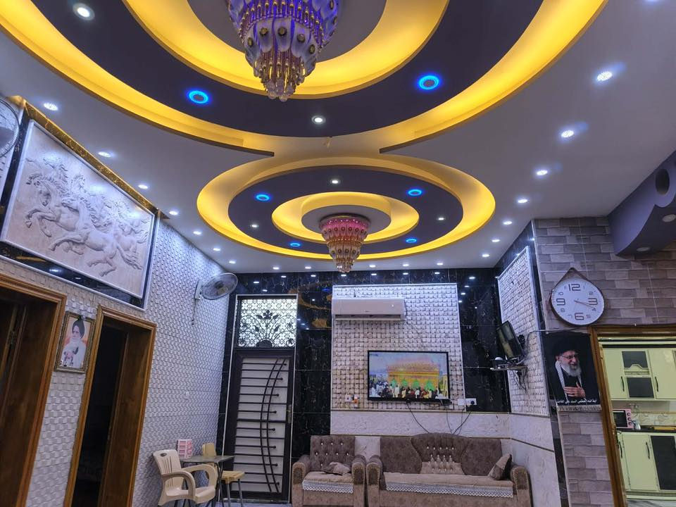 السلام عليكم 
بيت طابو صرف بسعر مناسب بناء حديث  مطلوب 28مليون التسديد قصد شهري 170الف 
التفاصيل:الطابق الاول استقبال كبير و صاله ومنورين ومطبخ وغرفتين ومجموعة صحيات داخلية وخارجية وطارمه ..
الطابق الثاني:غرفتين كبار وصاله ومطبخ ومجاميع صحية ٢وسطح ..وفوك عندك سطح وغرفة بس ما مسگوفه ..بيت مرتب وموقعه كلش حلو مقابيل حديقة عامه وخدمات كاملة 
العنوان:الجربوعيه الثانيه بل قرب من شارع ٤٠التجاري
رقم الهاتف :***********
