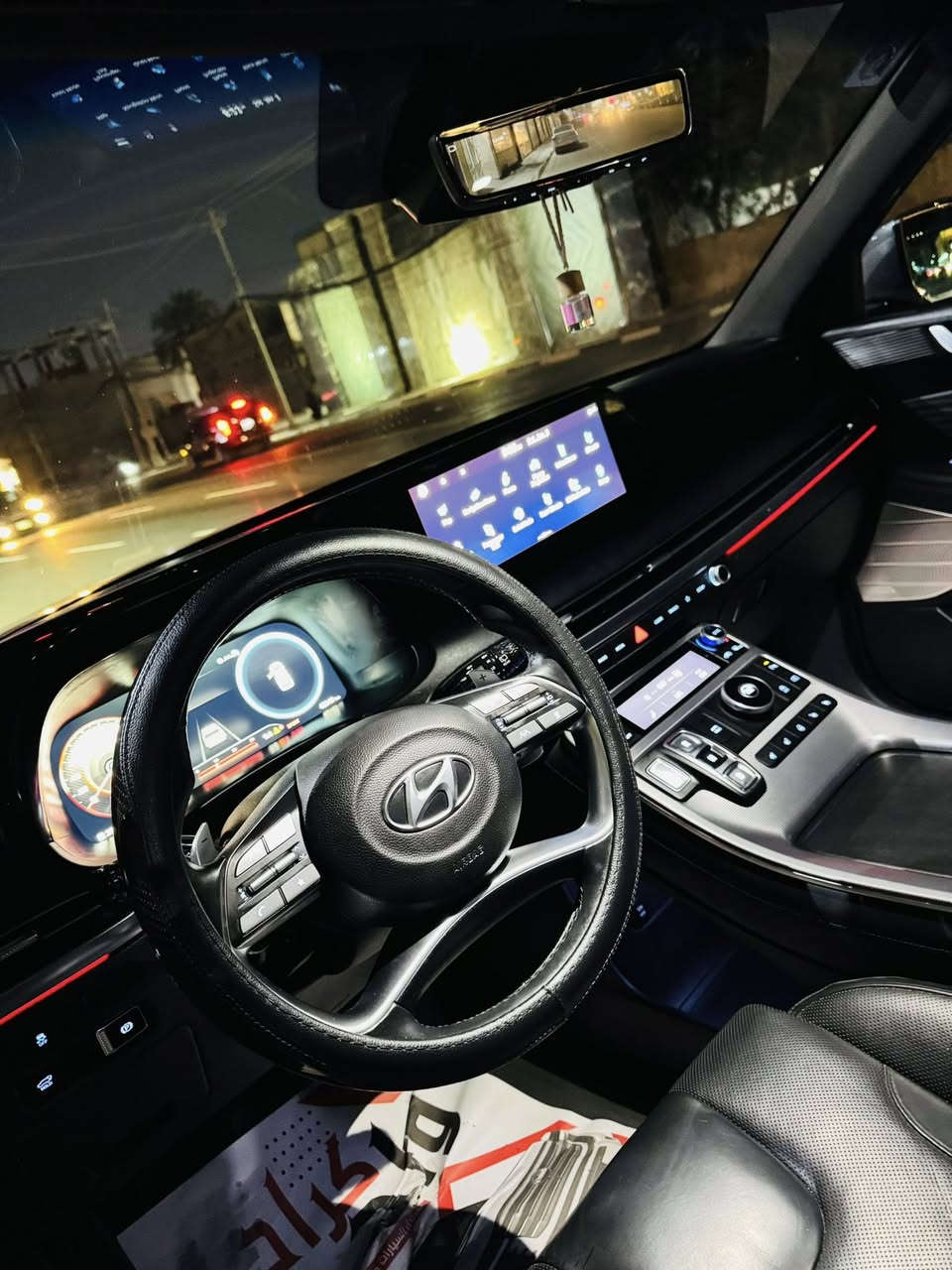 السلام عليكم
هيونداي بالسايد كالكرافي اعلى فئه

 موديل 2023 

رقم بغداد بأسمي 

حجم المكينة 6 سلندر 3800 

ماشية 26 الف ميل

حادث السيارة ( جاملغ خلفي ايمن ) 

بيه صبغ جاملغ خلفي ايمن + باب خلفي ايمن+ شبر واحد من قبق صندوق فقط

مواصفات السيارة : فول اعلى فئة ( كشن مساج - اوتو بارك - 5 كامرات - سقف كنتارة - فتحة سقف + بانورما - قيادة ذاتية - داتو شو  -رادارات خلفية وجانبية وامامية - كشنات اسود خزن ميموري مع تدفئة وتبريد في جميع المقاعد الامامية والخلفية - 4 وضعيات قيادة - قراءاة خطوط السير والعلامات المرورية - صندوق كهرباء ذكي - 3 قطع تبريد - حساسات امامية وخلفية - دشبول شاشة ديجتل - دخول بصمة ذكي - سايد بريك كهرباء - اوتو هولد + نقطة عمياء - شاحن لاسلكي - مثبت سرعة - بدلات التغير السرع شفتات على المقود - مرايا جانبية هيتر + تعتيم - جميع الانظمة الاكتروني متوفرة في السيارة 

السيارة جدا نظيفة بدون نواقص ولا اي خلل كهربائي 

او ميكانيكي 

السعر مناسب بيع مستعجل 285 ورقة

مكان السيارة كربلاء 

للتواصل ***********
