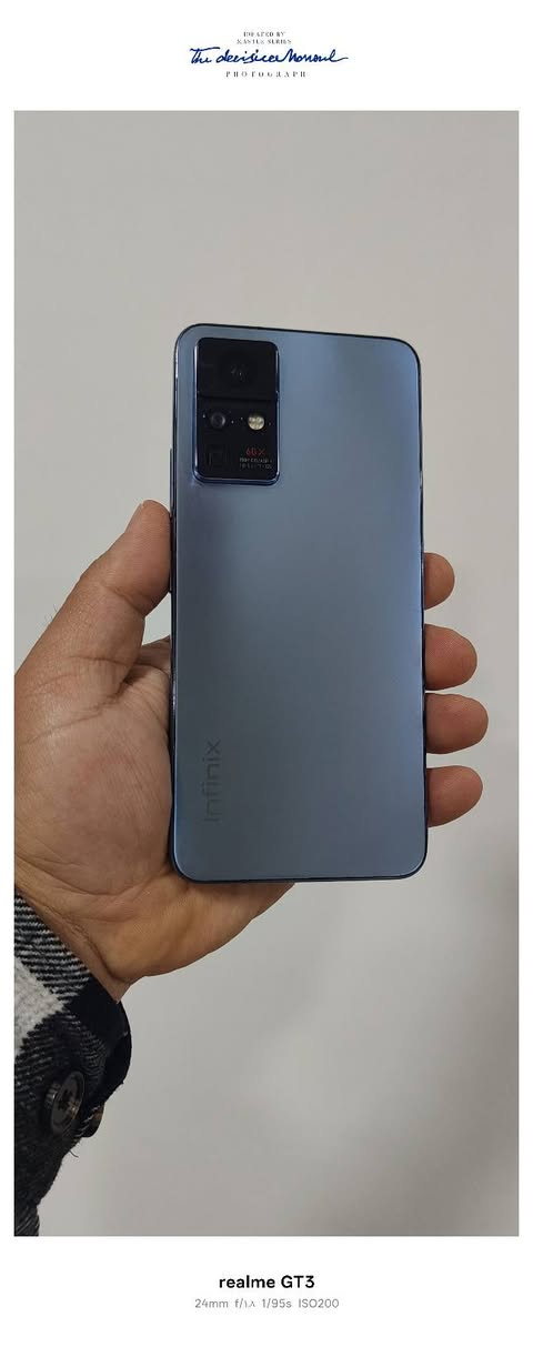 infinix zerox pro
ڕام 8 زاکیرە 128 
زوومی کامیرا 60 ئێکس 
شاشە  amoled 
نەکراوەتەوەو بێ کێشەیە یەک تەبعی هەیە کارتۆنی خۆشی لەگەڵە بۆ پەیوەندی  *********** یان لە چات لەخزمەت دام كويسينجاك, أربيل
