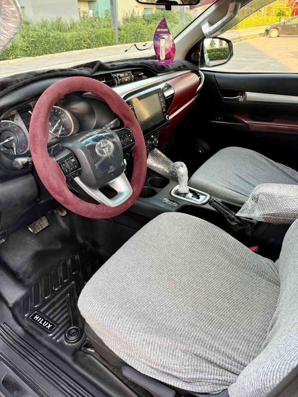 Toyota hilux 2024 v6 TRD
تويتا هايلوكس ٢٠٢٤   V6 TRD
سياره وكاله تويتا عيراق🇮🇶
ارخص سعر بل سوك.  368$💵💵
مواصفات. TRD
شاشه كبيره
شحن موبايل وايرلس
كشنات تبريد
مريات كهرباء و شفت
لايتات زينون عده سه
كاميره
بصمه
سياره ماشيه 26كم
سياره مكفوله كفاله عام بدون بارد بدون صبوغ بدون رسعه
سياره نفس زيرو 
سنويه بأسمي. سنويه جديد
مكان سليمانيه
سعر.   368💵
رقم.  *********** السليمانية, العراق
