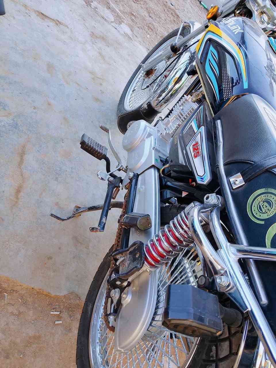 سلام عليكم
َ
 للبيع دراجه تايكر سونك موديل 25 ابو ليزر دراجه مكفوله كفاله + مثل ما موضوح بل صور التفاصيـل.🔥 

دراجه شد جديد  + دراجه بعده 50 كم ما ماشيه.+ لد عالي ناصي.

َالسعر 890 وبيه مجال حك الجيه + اوراق كورتونيه. 

ميعجبك المنشور لا تعلق 👍🏻. 

َالعنـوان (ديالى/ قضاء الخالص). 

ََالشـراي يتصـل .. ( ***********.)
