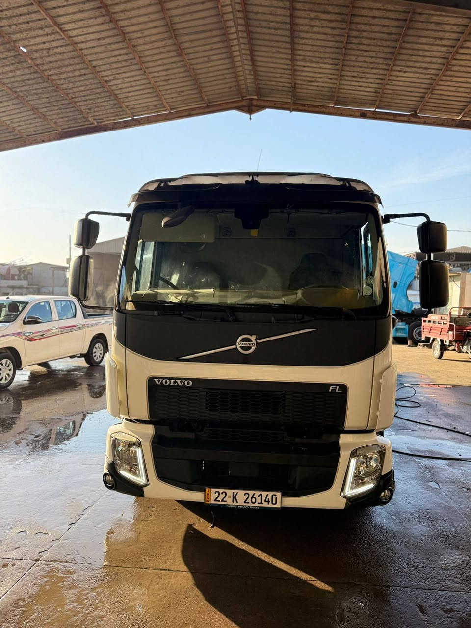 فولفو كرين موديل 2020
السيارة بحالة الوكالة اخت الزيرو محرك كير اكسل شاصي كلة بالشرط 
المواصفات
 محرك  4L210 كير ZF اوتماتيك
رادر كامرة امامي
تحكم استيرن
قفل سرعة بالرادار
ثلاجة ، تدفئة تبريد بغاز الشركة
جام كهرباء مرٱة كهرباء
الامامي سبرنك
الخلفي جوبلس موازنة رفع + تنزيل
مواصفات الكرين
نظام هيدروليك بلاد شركة 
كرين يونك 3700 الحديث  5 سلايت كونترول
اربع ارجل 
بودي نزال سطحة طول ٦ ونص
اجناب متحركة وتنفصل مع البوابة الخلفية 
ونج سحب السيارت 5 طن 
رقم اربيل جاهز تحويل فوري
عنوان السيارة اربيل
موبايل***********
***********
