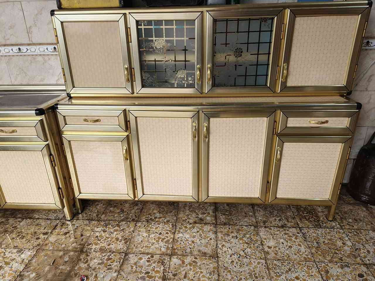 كاونتر مترين سنك متر او نص ميسان الغدير ***********
السعر 400.000 بي مجال بسيط
