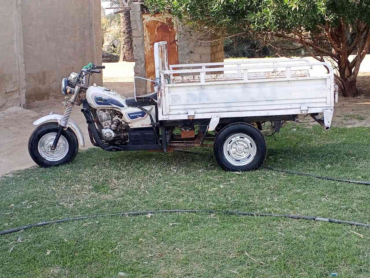 السلام عليكم ستوته للبيع 2017ادوات ستوته جاهزه شاصي وبدي وتواير نكره سلف السعر 650وبيه مجال حق الجيه  المكان الغراف قرب الامام الحمزه للاستفسار ***********
