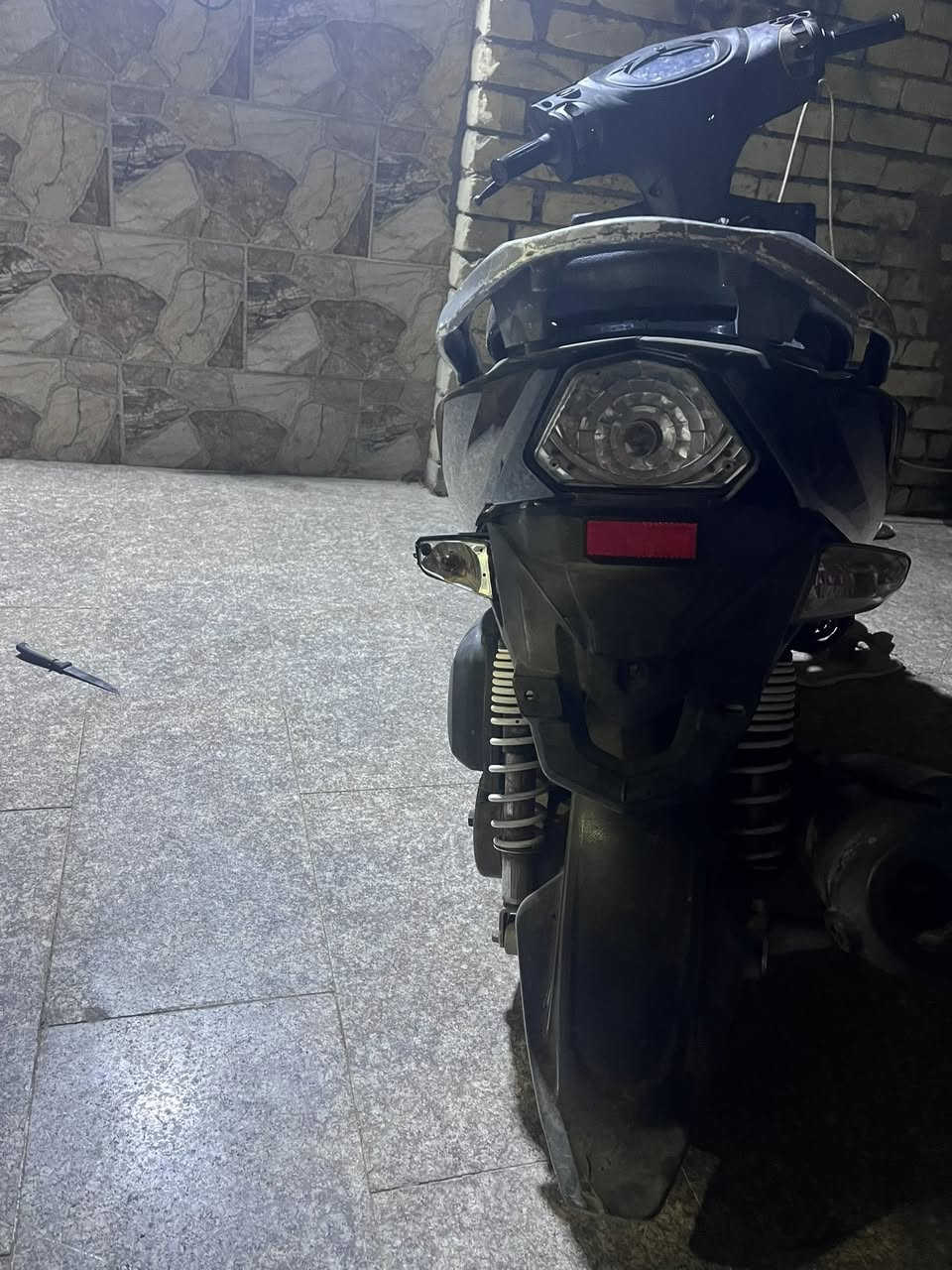 سلام عليكم. دراجه. جيتي آر حديث دراجه. خير من الله شلعه ومعدل مكينه  ناعمه.  كفره. لأمامي موجود   كهربائيات  شغاله.  دراجه. خير من الله. سعر ٦٠٠وبيه. مجال  عنواني بغداد لعبيدي رقمي ***********
