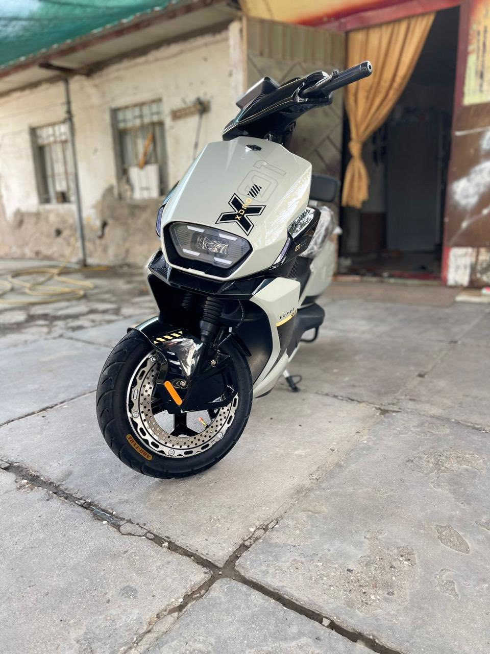 السلام عليكم
دراجه شحن للبيع
النوعيهXDAO 
الدراجه موديل 2024 
ماشيه 3000 
6 بطاريات كبار 
سرعتها 60 /65 
الدراجه انضف من الصور وبيها مواصفات فول الفول قاطع دوره APS اشاير يمنى يسرى لايت امامي لايت خلفي هورن كامله مكمله       ملاحضه الدراجه عوزها كم شغله (بطاريات+ الكلوب الامامي وكف غسلتها وكام ميشتغل 
للبيع السعر (700) وبيها مجال بصيط حك الجيه عنوانها البصره الجبيله قرب تايم سكوير ***********
