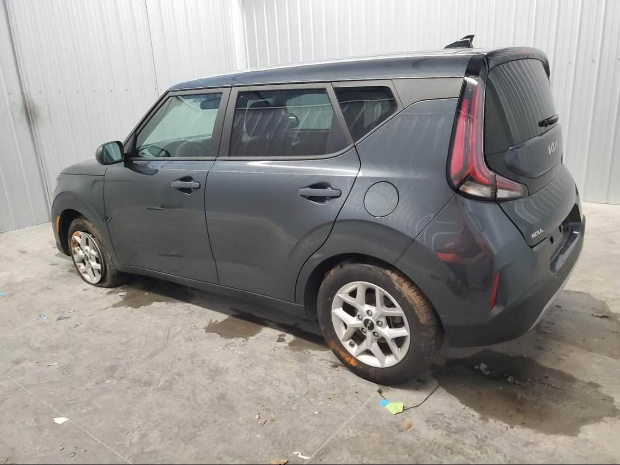 السلام عليكم 
للبيع كيا صول 2025 حالياً بالعقبة تنطي جنسيتك تدخل بأسمك 
بالامكان تدخل شهداء
ماشيه 17000 m  
حادث السياره جانبي بجم كبس فقط ايرباك البردة 

المواصفات/
شاشة دجتل  
محرك 2000 دوش 🚀 
رادار امامي
رادار خلفي
رادار جانبي
شاشة كبيرة
كامرة دوارة
سستم صوت 
اوتو ستوب
تحديد مسار
قيادة ذاتية
توقف ذاتي 
تنبيه عند مغادرة المسار
مانع انحدار
حساسات 360 درجة
وضعيات قيادة
وبعد بيها مواصفات
السعر  95 ورقة بدون كمرك وبدون تصليح
للاستفسار *********** متوفر واتساب حلة, بابل
