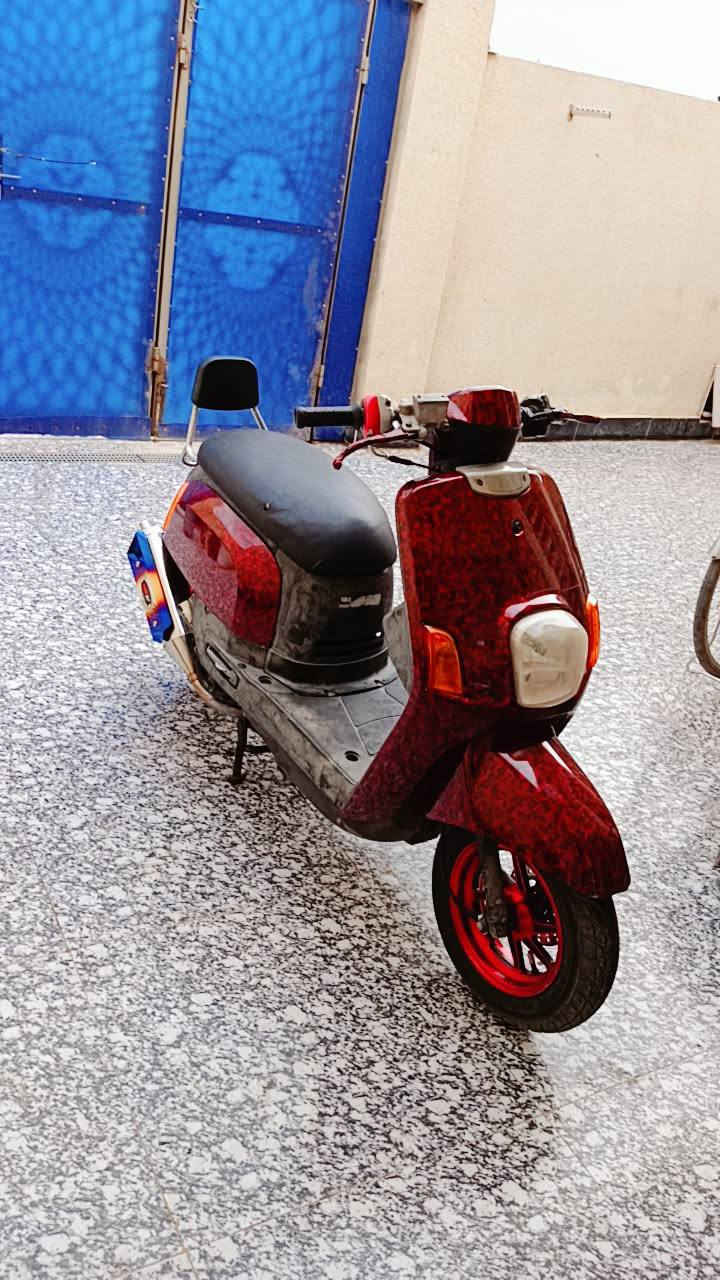 ماكس بوليس دراجه نضيفه تخبل
بس كابريته مالته رايدله تنضيف مكينه مفتوحه بوشه وبستم

بيه تزويدات كدام العين مبينه صالنصه وياله كفرات موشمه 

سعره 600الف مكاني ميسان حي الحسين ***********
