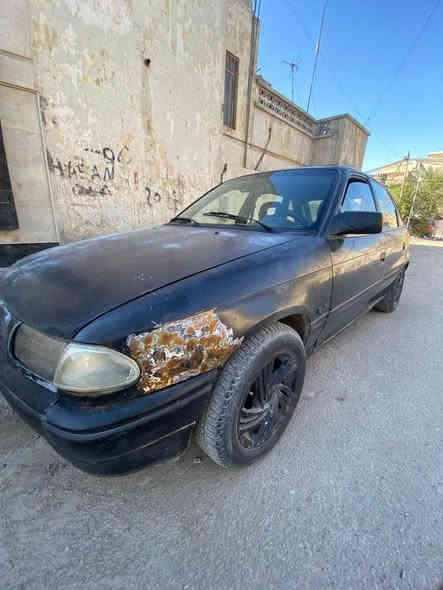 السلام عليكم عندي سيارة اوبل استرا موديل 93 رقم بغداد بسمي مشروع وطني مكينه وكير حاوية صدر تخم تاير كله جديد سيارة جاهزة مكاني بغداد السعر 35 ورقه للبيع فقط الاتصال ***********
