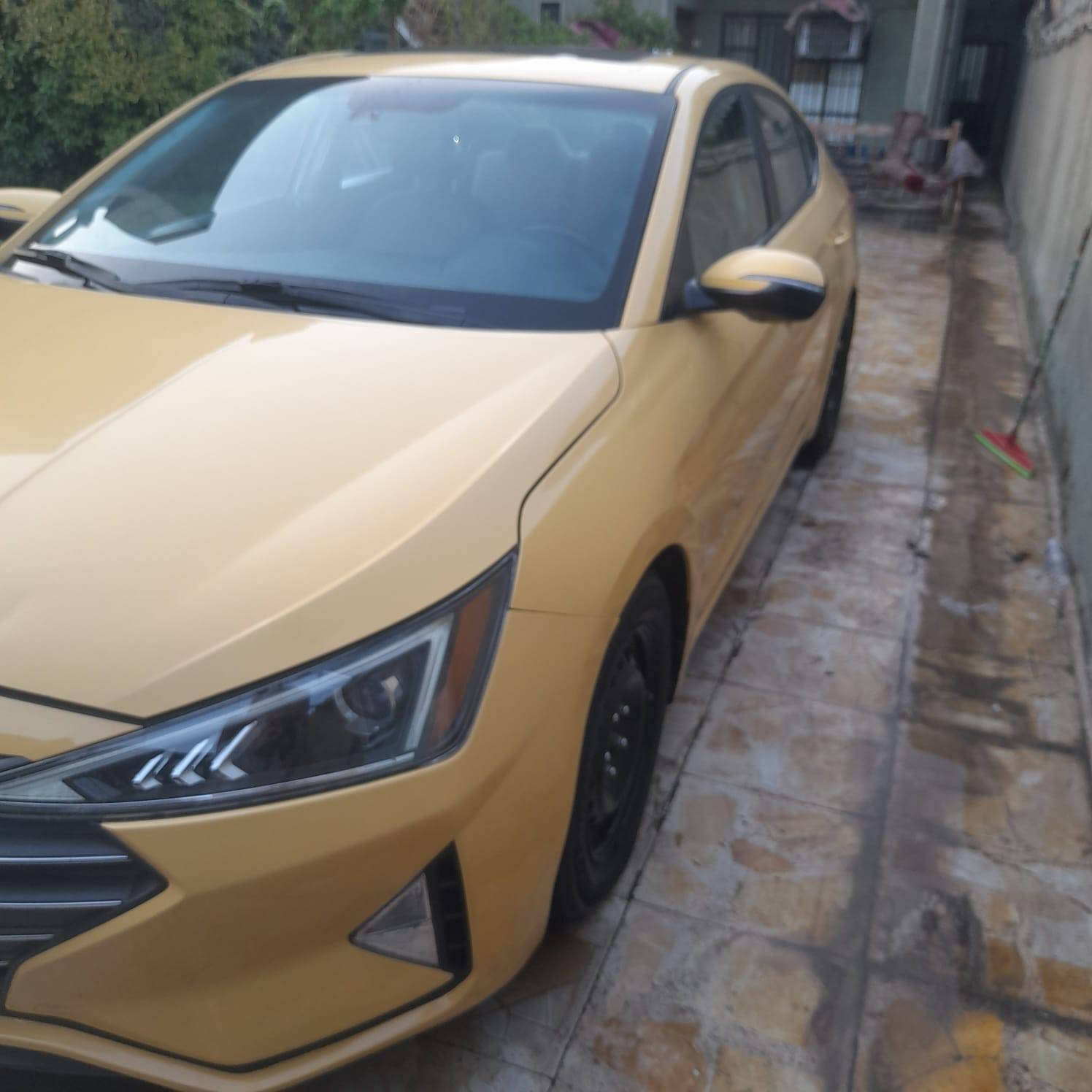 السلام عليكم 
النترا 2019 وارد كندي حادثها حالوب ومرجعيها بالجهاز بيها جاملغ امامي بسيط  السياره جاهزه وجديده بيها منظومة غاز السياره كبل للشارع السعر 143 وبيها مجال بسيط مامتواجد على الفيس اتصل  ***********
‎0771 302 8347
