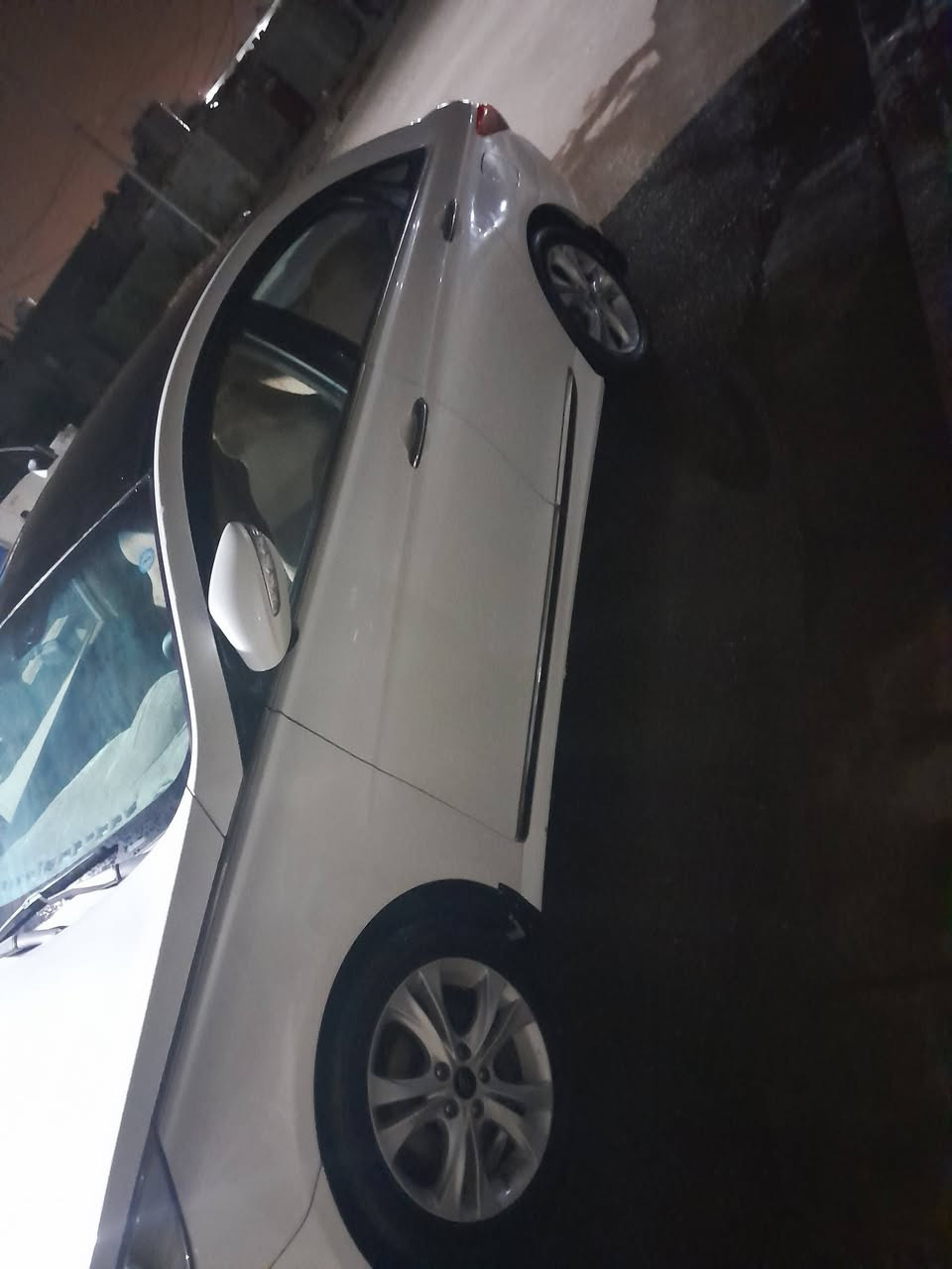 سلام عليكم سوناتا موديل 2011كامل مواصفات بيه صبغ بل الهلال الخلفي محرك ٢٤٠٠\ *********** بيه سونار السعر ١١٨بيه مجال قليل الشراي
