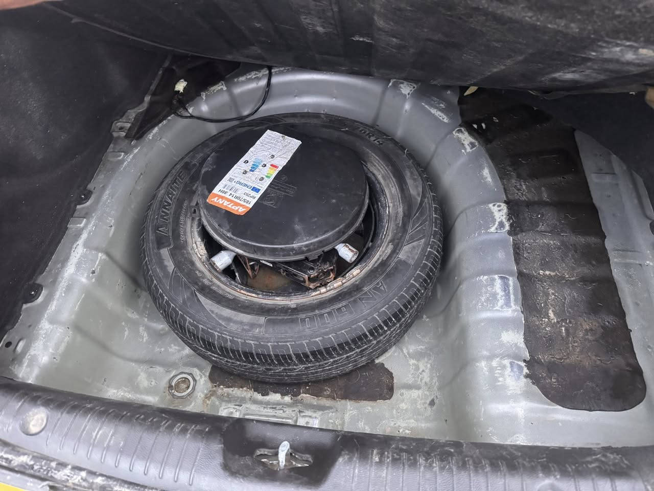 سلام عليكم اكسنت للبيع وارد أمريكي موديل 2014 مكينه1600 رقم بغداد تحويل ثاني يوم سياره ليبل واحد بدون حادث بس بلباب الوره ومصلح نفسه مكينه كير مكفولات السياره جاهزه أي نقص مابيه مكان السياره بغداد السعر ٧٥ اتصال ☎️ فقط ***********
