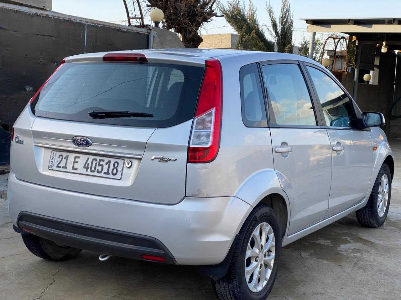 بەناوی خوای گەورە.                  
فۆرد فیکۆ ٢٠١٣ شەریکەی نیڤا بۆیاخی نیە دوو پەلە ساردی بچوکی هەیە  تۆماتیک بەشەرتی گێڕومەکینەو تەبرید    سۆنەریم داناوە. رەقەم سلێمانی ٨٥  کەمێک معامەلە
***********
