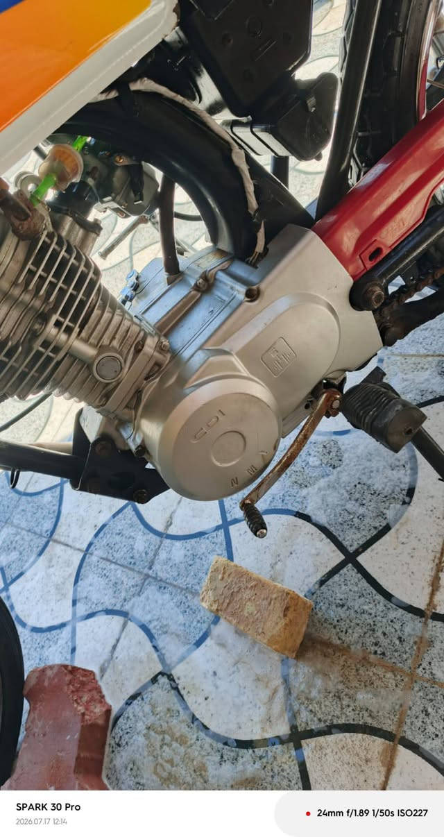للبيع نامه شلامجه مديل 20 كلك شاصي مكفول من لحيم ولعواج دراجه جديده مكينه مفتوحه ولفات 1=0 وبستم اول فتحه اله دراجه جديده كلش شلعه ومعدل  خير من الله سدر جديد دراجه جديده كلش مال جناي اي نقص مابيه  مكان سوق الشيوخ ناحيت الطار سعر 400 رقم الهاتف ***********
