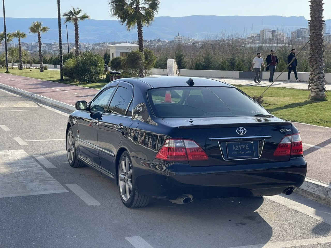 شوێن سلێمانی ژم *********** واتساپ
شاهینە بڕاوە بڕاوە 
مۆدیل 2007 
گیر گەورەی مەکینە 180 مەرغوب 
کوشن کارەبا 
ئاوینە شەفت 
شاشەو کامیرا
ناوچەی کوێر 
سێ دووگمە 
تەبرید ساردو گەرم مەزبوتە
چوار تایەو ویلی دینکەی جوانی لە ژێرە
سەیارەکە ماشاللەی ئەویت 
هیچی پیوە نیە 
کەڤەر گۆڕاو بەشەرت شانسی بەشەرت
