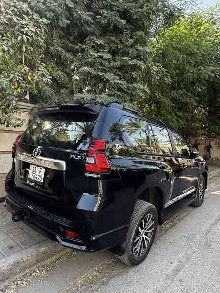 برادو Txs 2022 رقم بغداد  
ضمان شركة ساز المعروفة

باسمي تحويل ثاني يوم السيارة مكفولة كفالة عامة من اي صبغ او تبديل ومكينة وگير وكلشي   السيارة

مواصفات كالاتي: 

مقاعد جلد كهربائية 

شاحن لاسلكي 

تشغيل عن بعد 

سبعة راكب 

بصمة تشغيل 

حساسات 

زراكات كاملة 

دبل تانكي 

انارة لد 

٣ قطع تبريد 

ستة سلندر 

صيانة كاملة دورية عند الشركة الضمان 

نظام تثبيت سرعة 

اضواء زينون 

وسائد هوائية

ابل كار بلي 

ثلاجة

اندورويد اوتو 

فتحة سقف (سان روف ) 

مقصورات 

سبير منازل ابد شرط 

قفل مركزي 

شاشة 

تحكمات ستيرن 

اللون  اسود بلاك اي ديشن 

السيارة ماشية 37 كيلو متر على ايدي 

السيارة نظيفة وعلى ايد وحدة كما موضح بالصور 

__________________________ 

المكان بغداد شارع فلسطين  

السعر 45500$ وبيه مجال نشاءالله 

على الرقم  ***********
