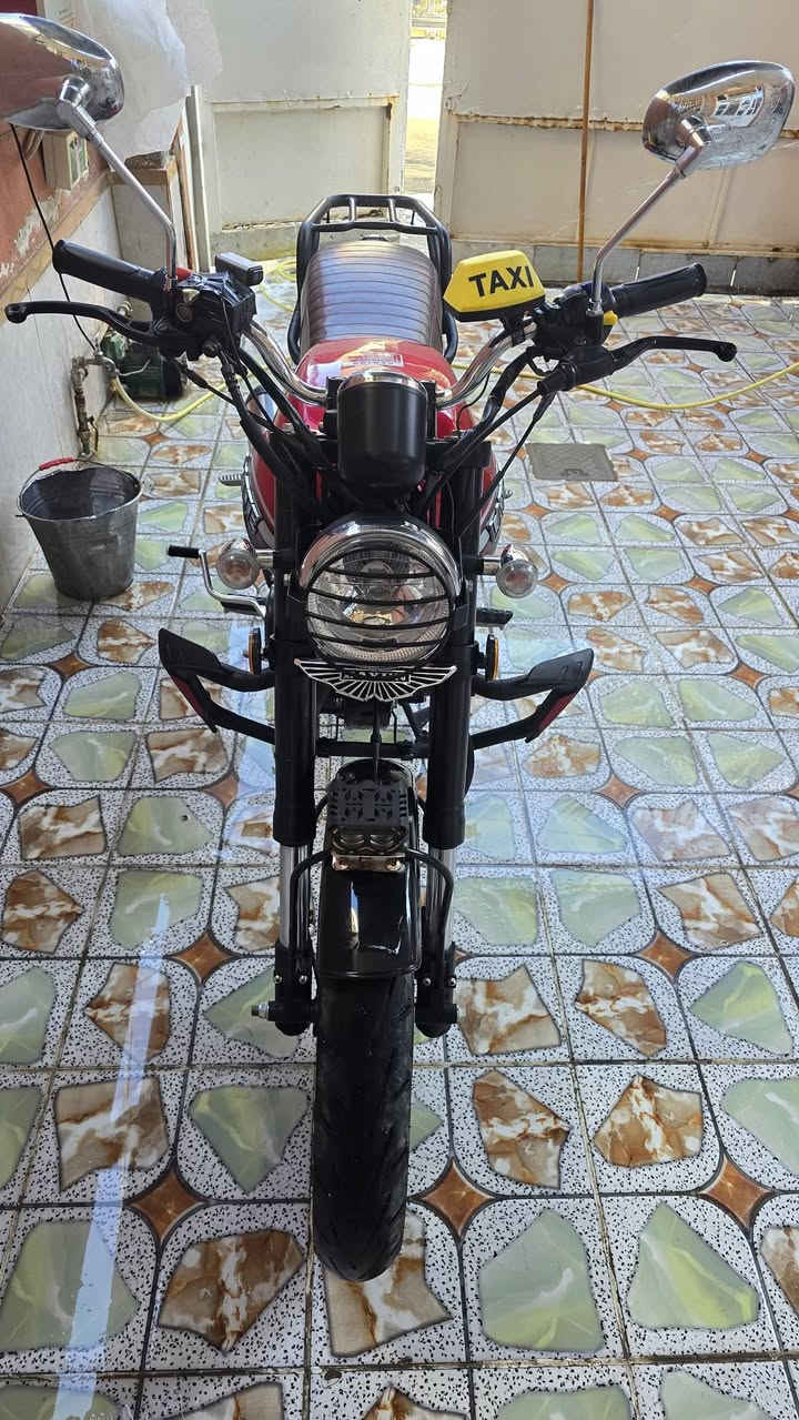 السلام عليكم
دايوان لايتي 2025 للبيع 
الدراجه كاملة مكملة اي نقص مابيها دهن امزويل جديد تايرات جدد الدراجة ماشية 8 الالف يعني زيرو 
رقم اربيل شرط التحويل 
ديالى المقدادية 
***********
