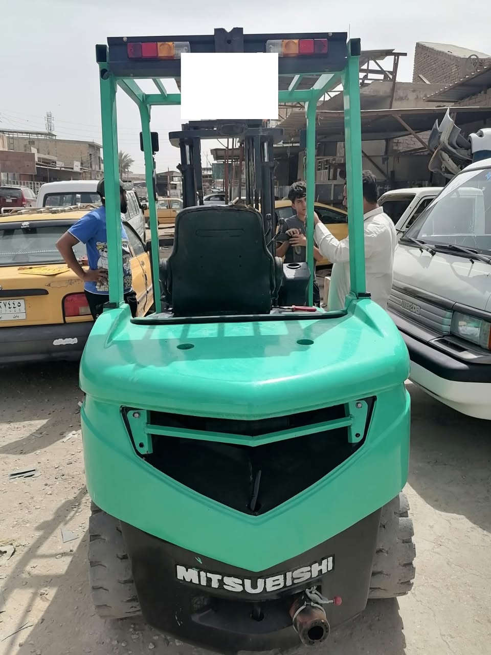 رافعة شوكية 3 طن مسيوبيشي للبيع رقم كاتي 

موديلها ما متأكد منه بالضبط بس من اشتريت كالولي 2018 

جاهزة و شغاله

السعر 130 

***********
