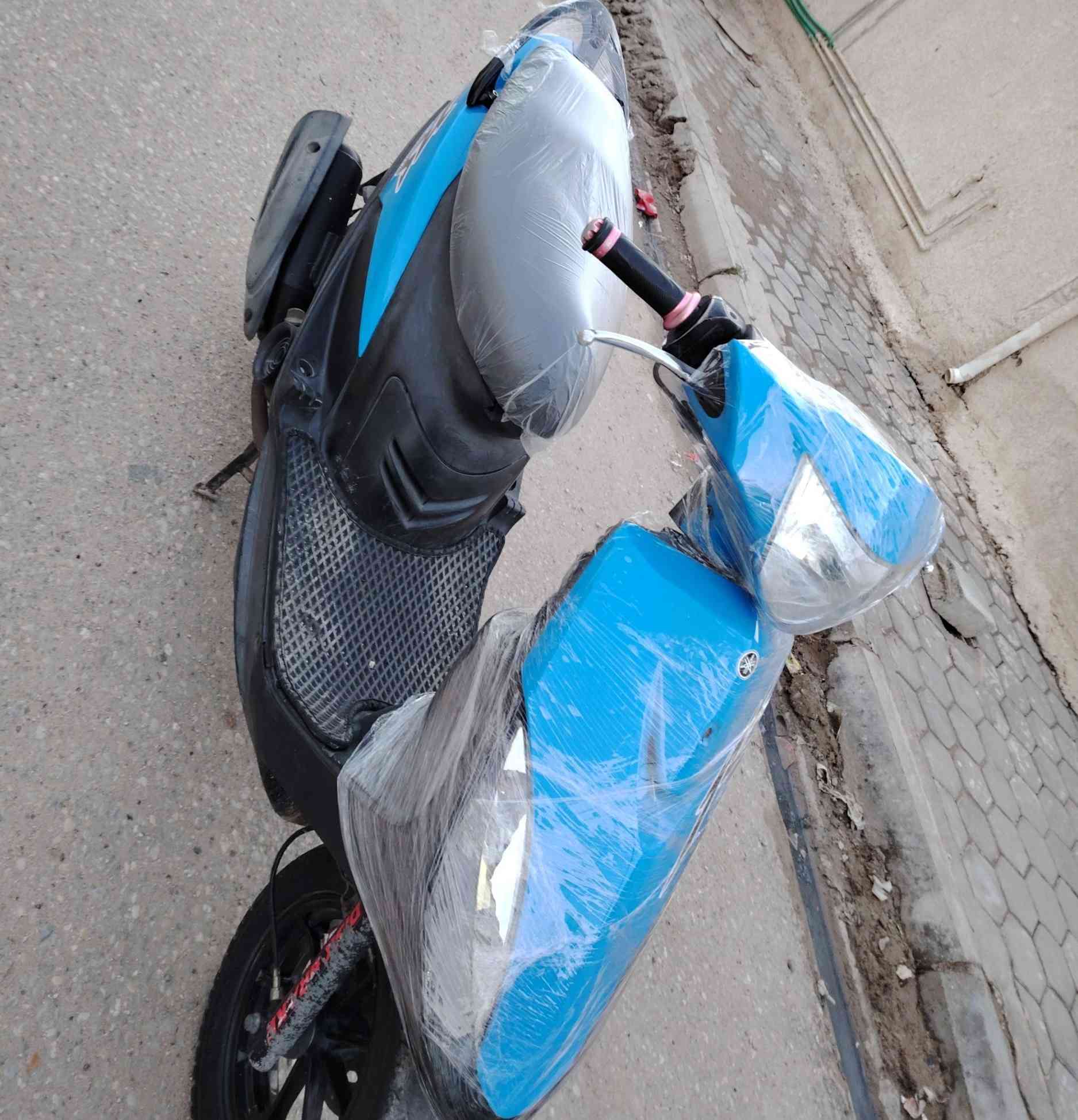 السلام عليكم دراجه للبيع ماكس عدله رمبه كفاله عامه من البرغي البرغي نقره سلف حاويه صار لها اقل الشهر طلع من حاويه مزوده تزويد خارجي ويل مشيف لون أسود جديد + وكفر سمائي لون مميز جديد +كفرات الاصليه موجوده (بس الشراي يتواصل اي استفسار على هذا الرقم ***********)
