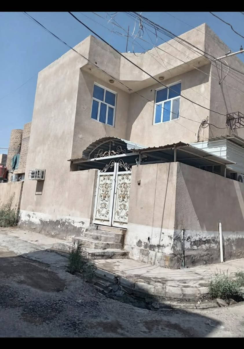 بيت ١٠٠ متر مربع ١٠ × ١٠ ركن  طابو صرف في منطقة ام العصافير طابقين 
===============================================
الطابق الاول يحتوي على/ مطبخ وهول وأستقبال ومجمع صحي 

الطابق الثاني يحتوي على / هول كبير وغرفتين وحده كبيره وحده وسط ومجمع صحي وبيتونه 
======================================================

بناء سنة ٢٠١٩ جديد ونظيف سعره الكلي٩٤ مطلوب للاسكان ٦ من ضمن السعر الكلي
 للبيت  يعني بيد راعي البيت ٨٨ مع المجال

و ٦ ملايين تسديد شهري للاسكان 
======================================================

للاستفسار اكثر مراسلة الصفحة


**إذا كنت صاحب هذا الإعلان وتريد حذفه لأي سبب، رجاءا أرسل رسالة إلى الدعم الفني**