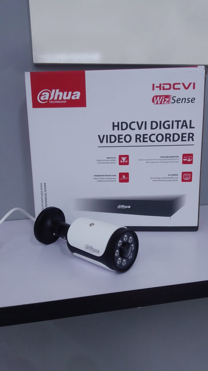 #أمن بيتك ومحلك
سلام عليكم تم تنصيب كاميرات مراقبة 
النوع DVR دهوا 5ميكا بكسل وكاميرات مراقبه عين السمكة 👁️
الفتحه ١٨٠درجه تغطي مسافات واسعة خاصه لأصحاب الكراجات وأصحاب المزارع 
ومثل مموضح عدكم في الصورة 👇🏻.

..تم التنصيب في كراج سيارات كراج المصطفى قرب محكمة الحسينية ..
 مستعدين لتجهيز الكاميرات وتنصيب 
لأصحاب...
المطاعم 
والمقاهي 
والمحلات التجارية 
والمنازل 
عنوانه الحسينية شارع جامع النور مقابل أفران الكوثر 
معرض سكاي توب Sky Top للكاميرات المراقبة 
للاستفسار....ع واتس اب ***********
