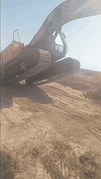 السلام عليكم حفاره هيتاشي تو موديل 93 رقم واسط سنويه  28 السعر 75 ورقه بيها مجال ***********
